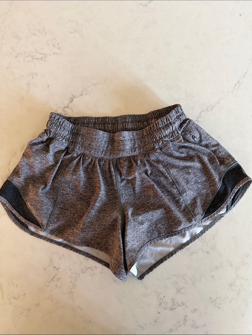 EUC lululemon hotty hot shorts size 4